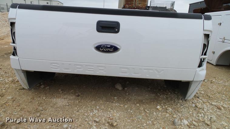 image for item DA6752 2016 Ford F250 pickup truck bed