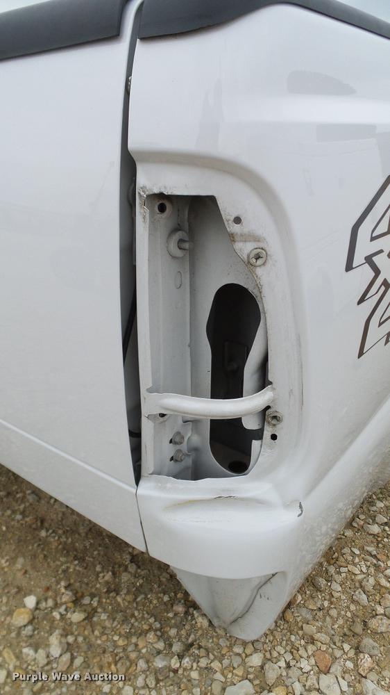 image for item DA6752 2016 Ford F250 pickup truck bed