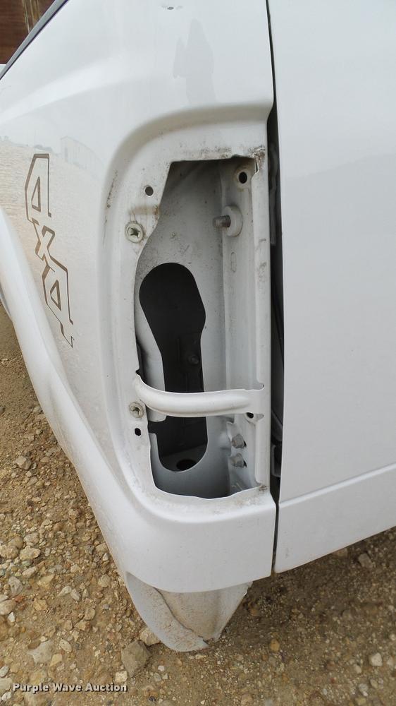 image for item DA6752 2016 Ford F250 pickup truck bed