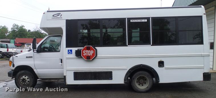 image for item DA6759 2006 Ford E450 school bus