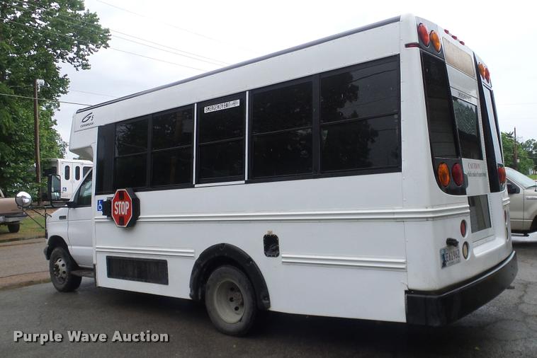 image for item DA6759 2006 Ford E450 school bus