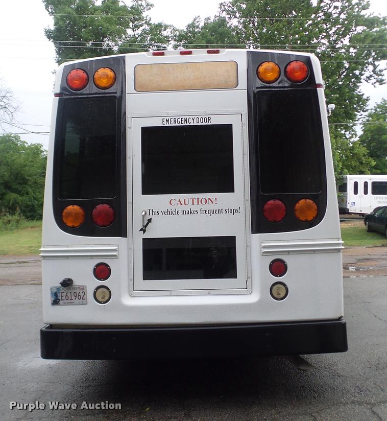 image for item DA6759 2006 Ford E450 school bus