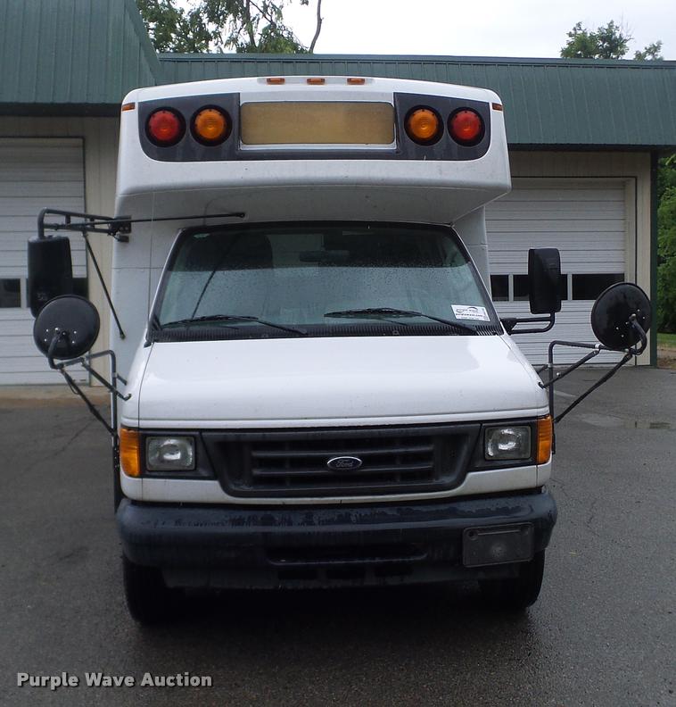 image for item DA6759 2006 Ford E450 school bus
