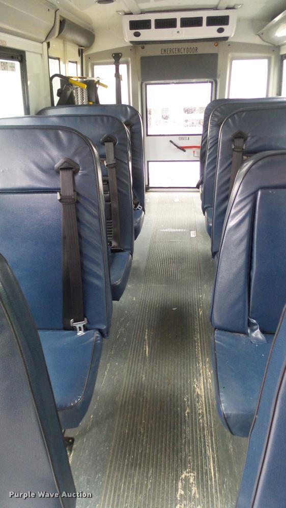 image for item DA6759 2006 Ford E450 school bus