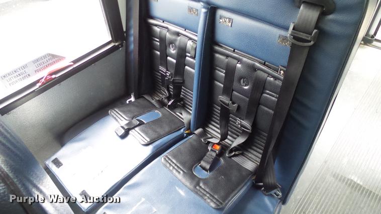 image for item DA6759 2006 Ford E450 school bus