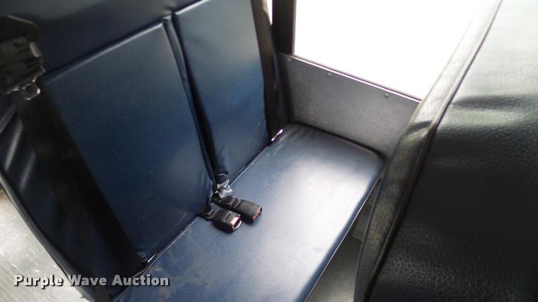 image for item DA6759 2006 Ford E450 school bus