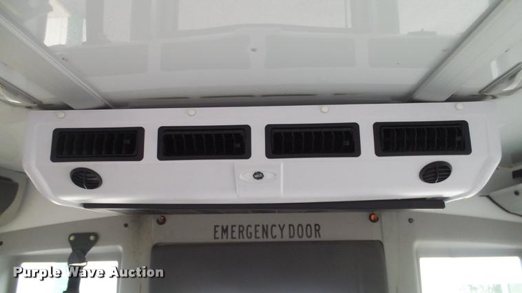 image for item DA6759 2006 Ford E450 school bus