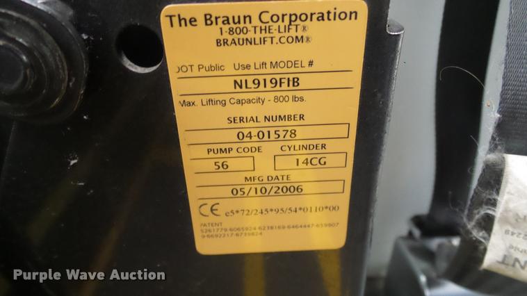 image for item DA6759 2006 Ford E450 school bus