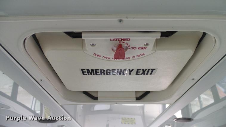 image for item DA6759 2006 Ford E450 school bus