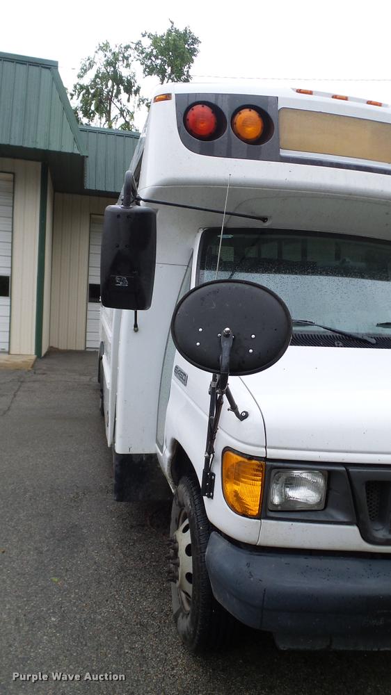 image for item DA6759 2006 Ford E450 school bus