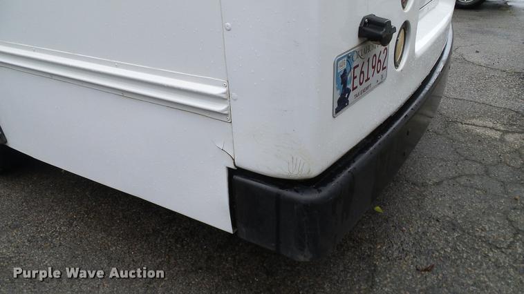 image for item DA6759 2006 Ford E450 school bus