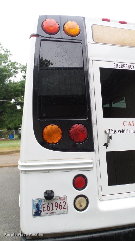 image for item DA6759 2006 Ford E450 school bus