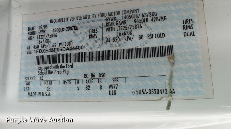 image for item DA6759 2006 Ford E450 school bus