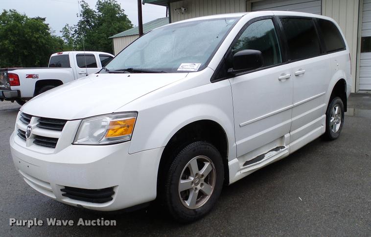 image for item DA6760 2010 Dodge Grand Caravan van