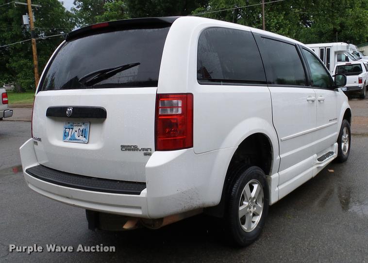 image for item DA6760 2010 Dodge Grand Caravan van
