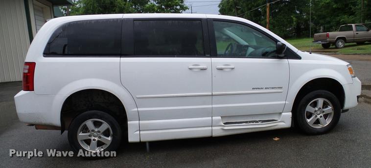 image for item DA6760 2010 Dodge Grand Caravan van