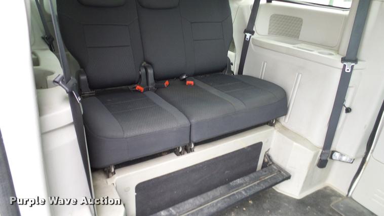 image for item DA6760 2010 Dodge Grand Caravan van