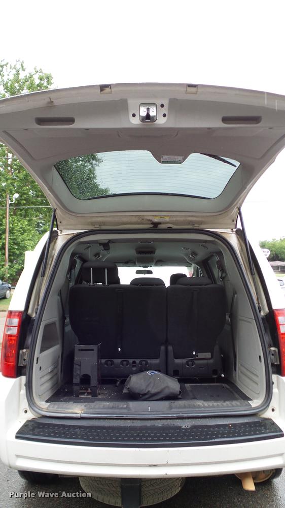 image for item DA6760 2010 Dodge Grand Caravan van