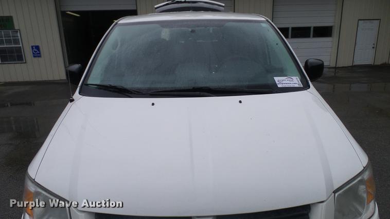 image for item DA6760 2010 Dodge Grand Caravan van