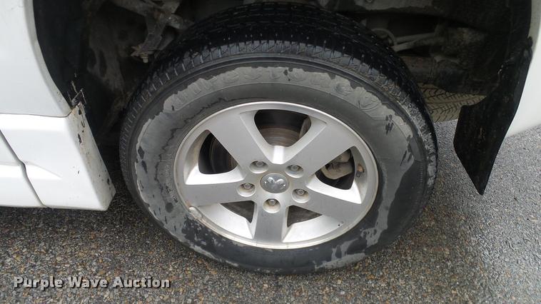 image for item DA6760 2010 Dodge Grand Caravan van