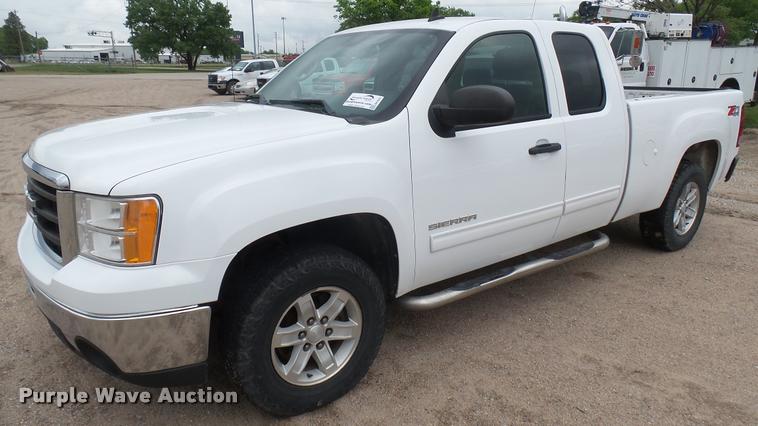 image for item DA7822 2011 GMC Sierra K1500 Ext. Cab pickup truck