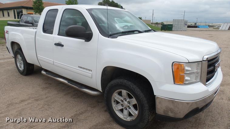 image for item DA7822 2011 GMC Sierra K1500 Ext. Cab pickup truck