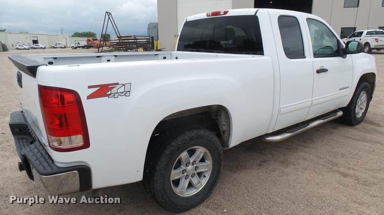 image for item DA7822 2011 GMC Sierra K1500 Ext. Cab pickup truck