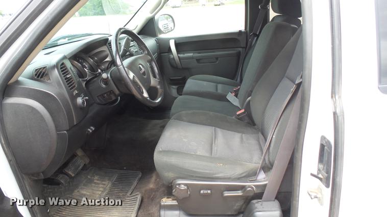 image for item DA7822 2011 GMC Sierra K1500 Ext. Cab pickup truck