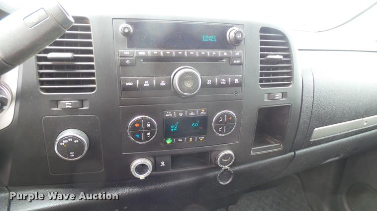 image for item DA7822 2011 GMC Sierra K1500 Ext. Cab pickup truck