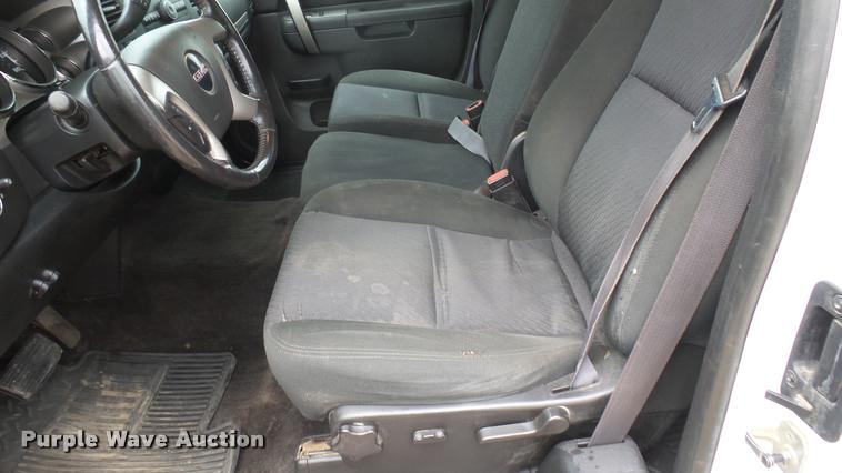 image for item DA7822 2011 GMC Sierra K1500 Ext. Cab pickup truck