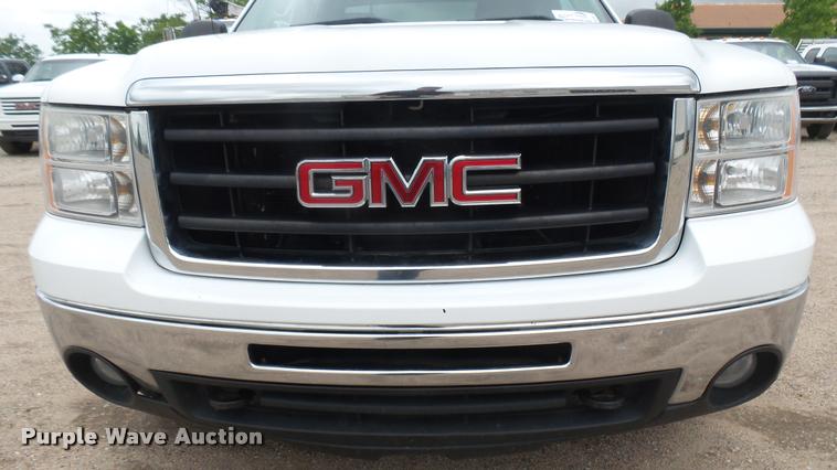image for item DA7822 2011 GMC Sierra K1500 Ext. Cab pickup truck