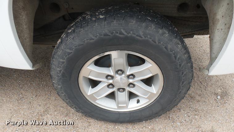 image for item DA7822 2011 GMC Sierra K1500 Ext. Cab pickup truck