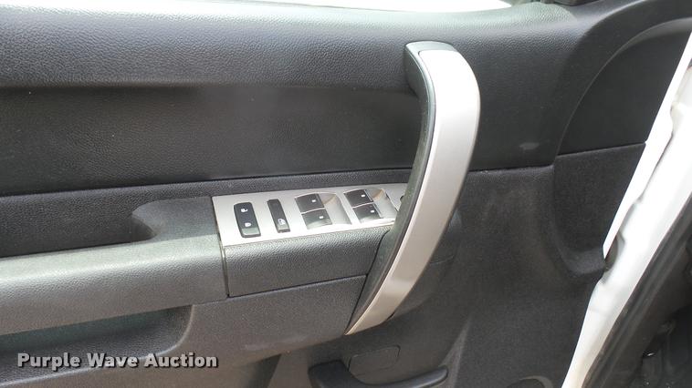 image for item DA7826 2011 GMC Sierra K1500 Ext. Cab pickup truck