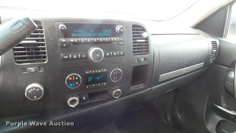 image for item DA7826 2011 GMC Sierra K1500 Ext. Cab pickup truck