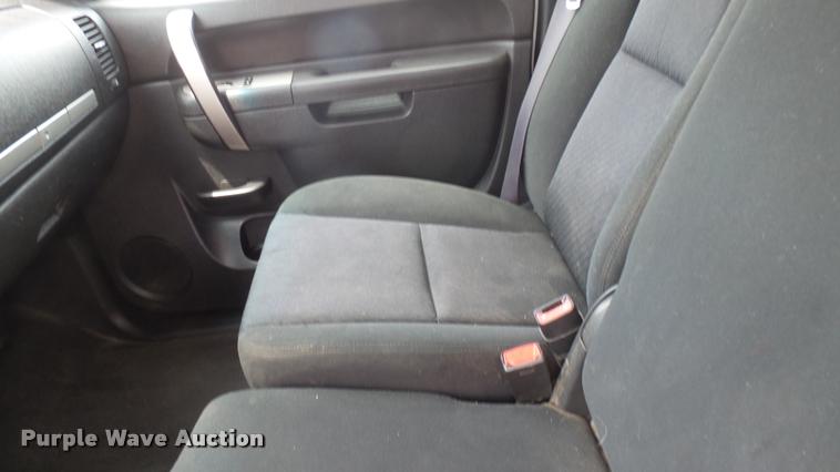 image for item DA7826 2011 GMC Sierra K1500 Ext. Cab pickup truck