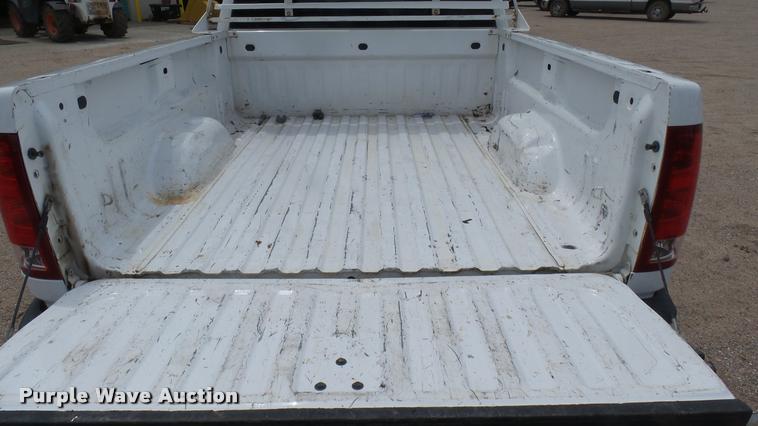 image for item DA7826 2011 GMC Sierra K1500 Ext. Cab pickup truck