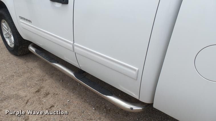 image for item DA7826 2011 GMC Sierra K1500 Ext. Cab pickup truck