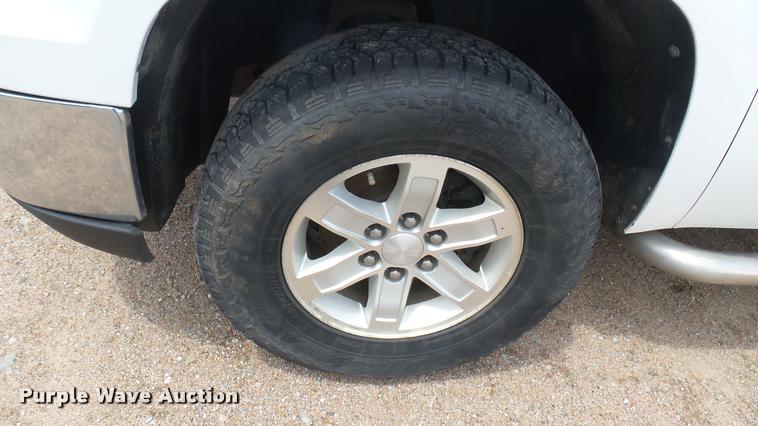 image for item DA7826 2011 GMC Sierra K1500 Ext. Cab pickup truck