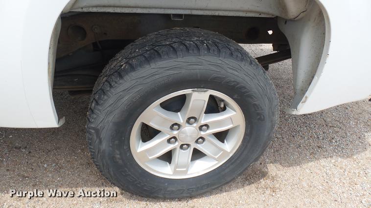 image for item DA7826 2011 GMC Sierra K1500 Ext. Cab pickup truck