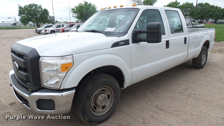 image for item DA7827 2012 Ford F250 Super Duty Crew Cab pickup truck