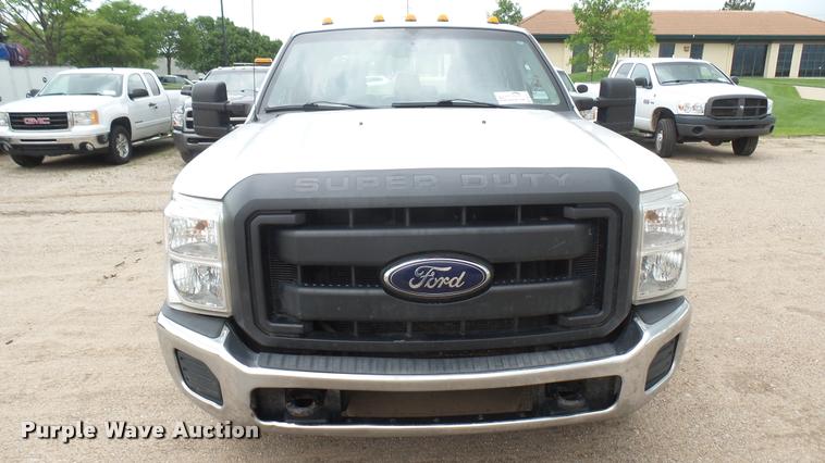 image for item DA7827 2012 Ford F250 Super Duty Crew Cab pickup truck