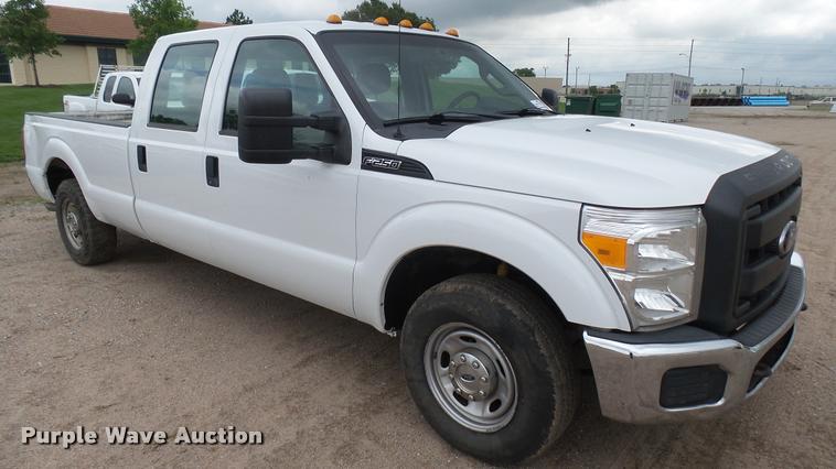 image for item DA7827 2012 Ford F250 Super Duty Crew Cab pickup truck