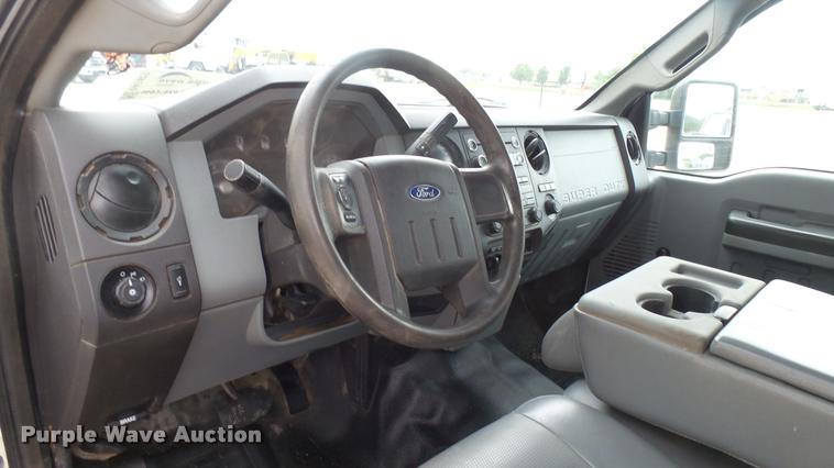 image for item DA7827 2012 Ford F250 Super Duty Crew Cab pickup truck