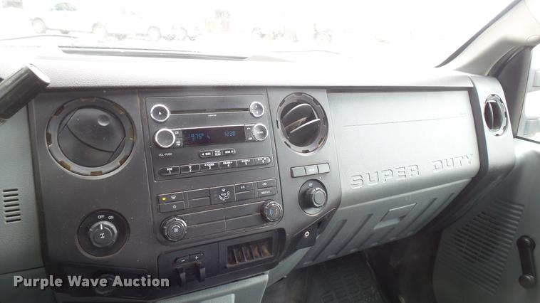 image for item DA7827 2012 Ford F250 Super Duty Crew Cab pickup truck