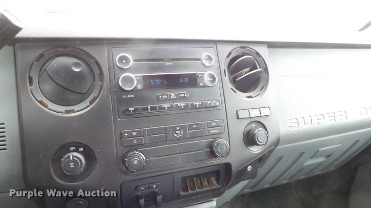 image for item DA7827 2012 Ford F250 Super Duty Crew Cab pickup truck