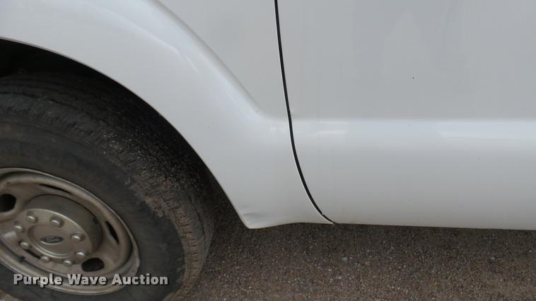 image for item DA7827 2012 Ford F250 Super Duty Crew Cab pickup truck