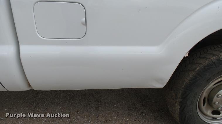 image for item DA7827 2012 Ford F250 Super Duty Crew Cab pickup truck
