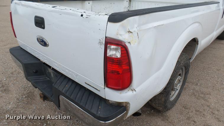 image for item DA7827 2012 Ford F250 Super Duty Crew Cab pickup truck