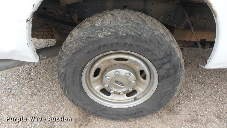 image for item DA7827 2012 Ford F250 Super Duty Crew Cab pickup truck