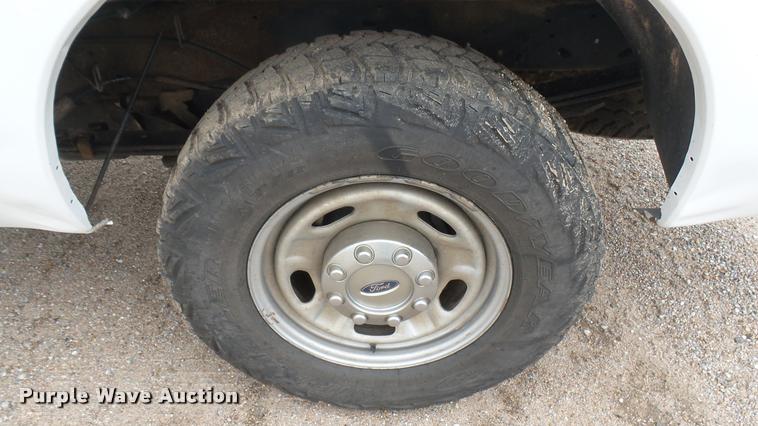 image for item DA7827 2012 Ford F250 Super Duty Crew Cab pickup truck